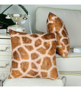 Giraffe pattern plush pillowcase