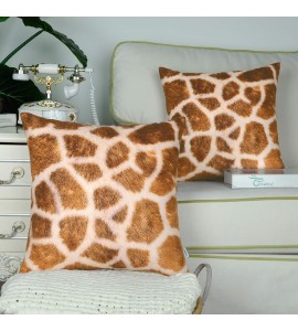 Giraffe pattern plush pillowcase