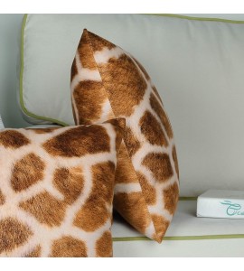 Giraffe pattern plush pillowcase